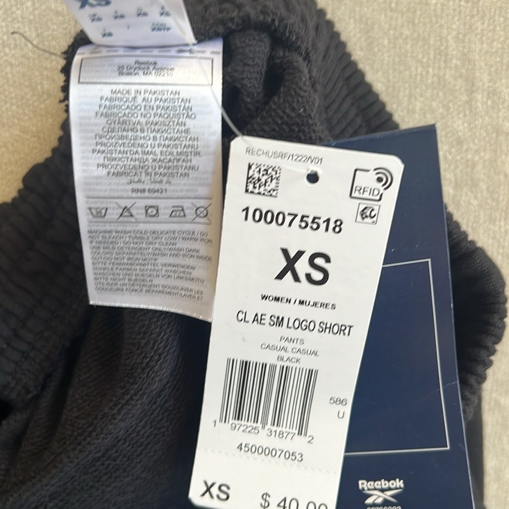 NEW Reebok Shorts Size XS - Picture 4 of 4